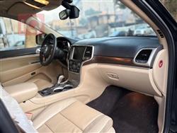 جیپ گراند شیرۆکی